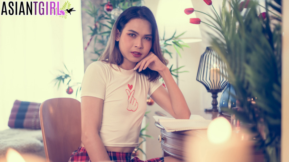 Ploy Can't Help To Get Naughty!