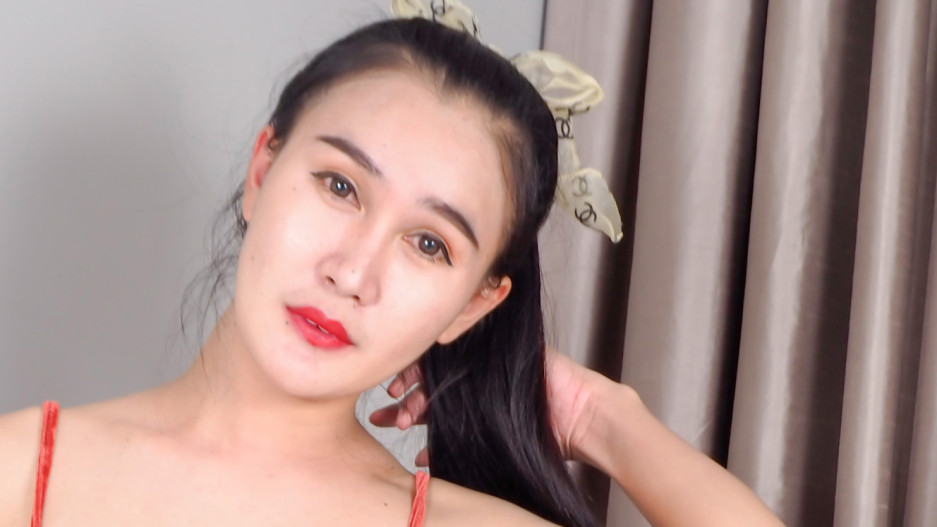 Nit Gets Herself Off!